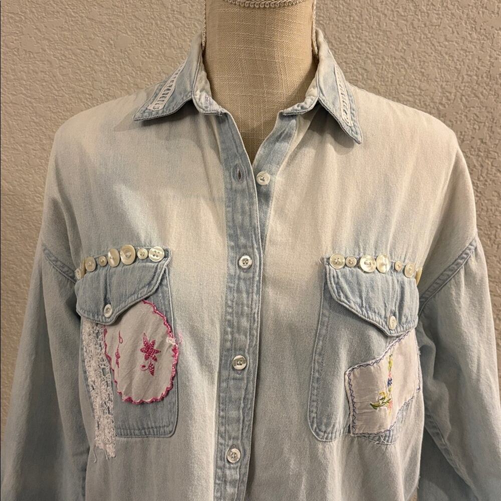 No Barriers Embroidered Patchwork Light Blue Deni… - image 4